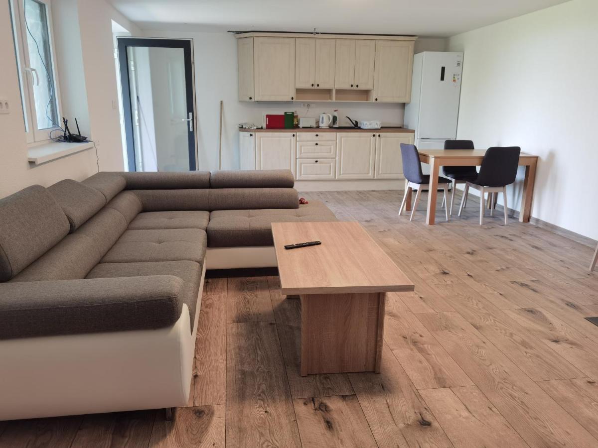 Sunset House Piestany Cervena Veza Apartment Banka ภายนอก รูปภาพ